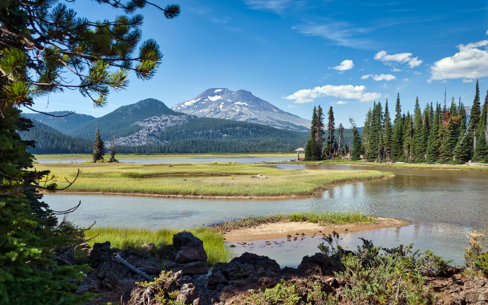 lake and mountains behind